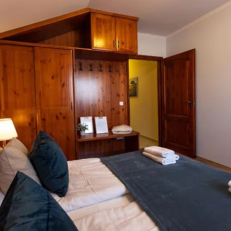 別荘 Monte Balaton *