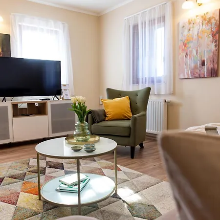 Monte Balaton パロズナク